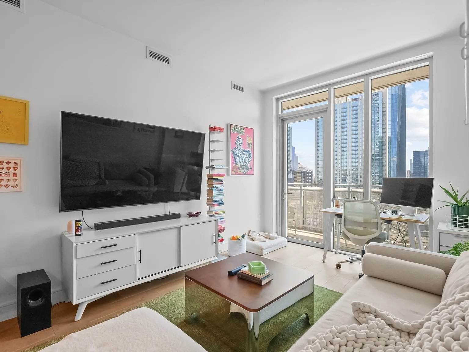 1 bed, 1.0 bath, 685 sqft, $2,995 — Photo 3