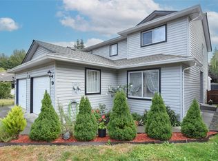 2284 1st St #B, Courtenay, BC V9N 8X8