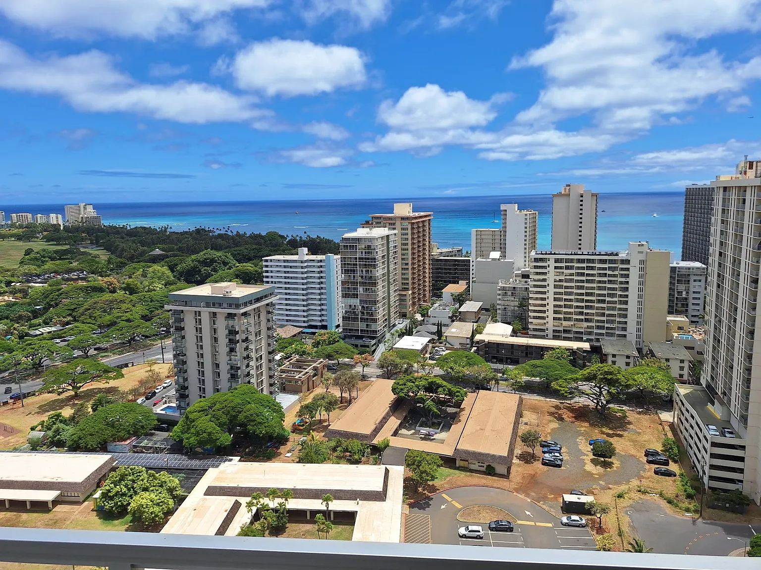 2600 Pualani Way Apt. 2604 (DHV 2604) - 1 — Photo 2