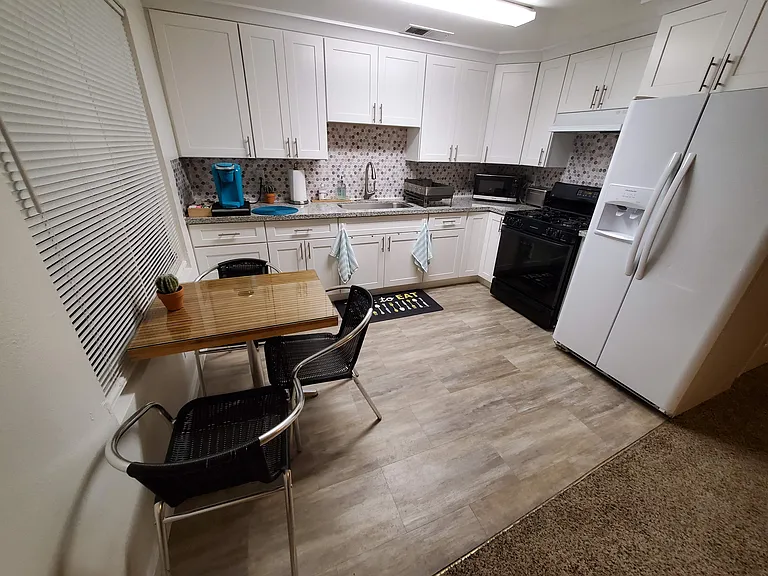 1116 Helm Ave #101 — Photo 5
