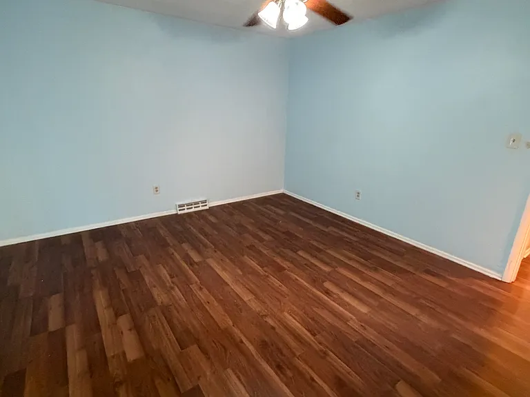 1234 Cliffside St #1234 — Photo 3