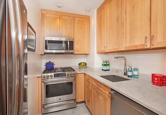 4th image of 55 Liberty St APT 17A
