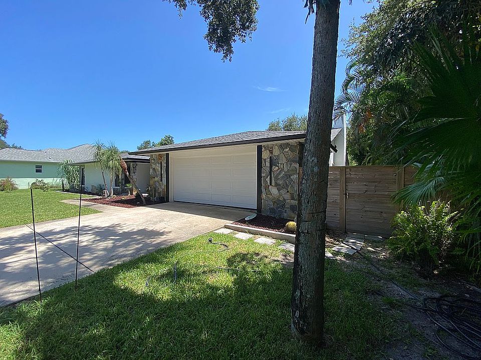 2nd image of 255 Pelican Dr
