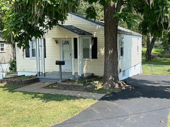 2220 Huntington Ave