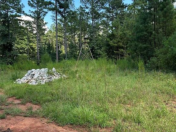 3rd image of 2470 Fears Rd