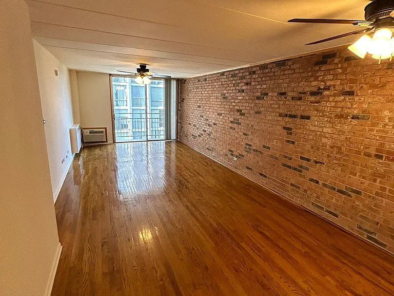 2340 N Commonwealth Ave — Photo 30