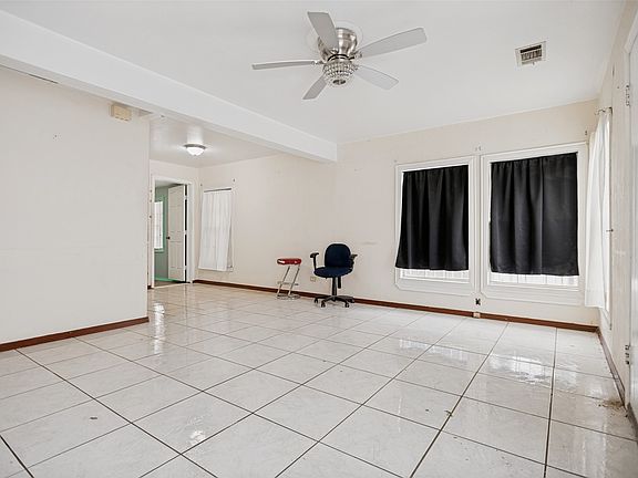 3rd image of 408 W Montana Ave