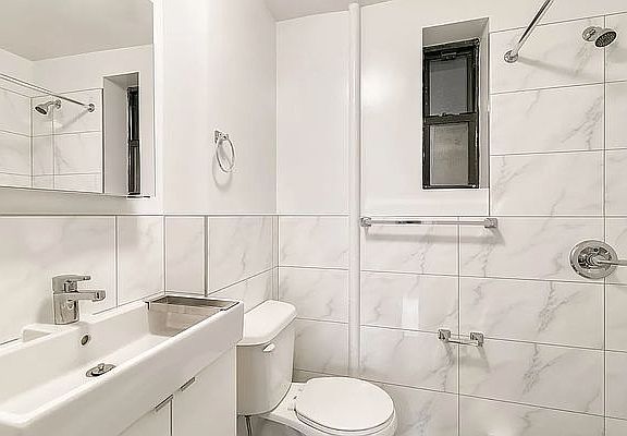 4th image of 222 W 10th St APT 2A