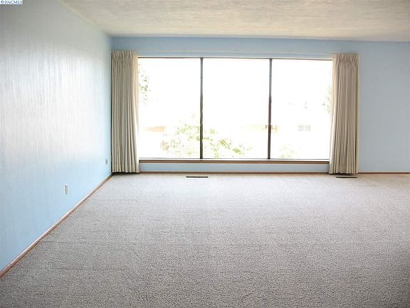 3rd image of 6504 W Victoria Ave