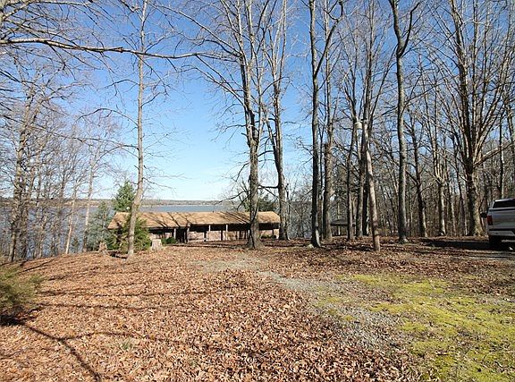 4th image of 49 Peck Dr