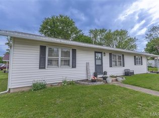 5 E Mae St, Bowling Green, MO 63334