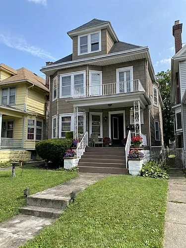 126 Oxford Ave #2 Photo 1