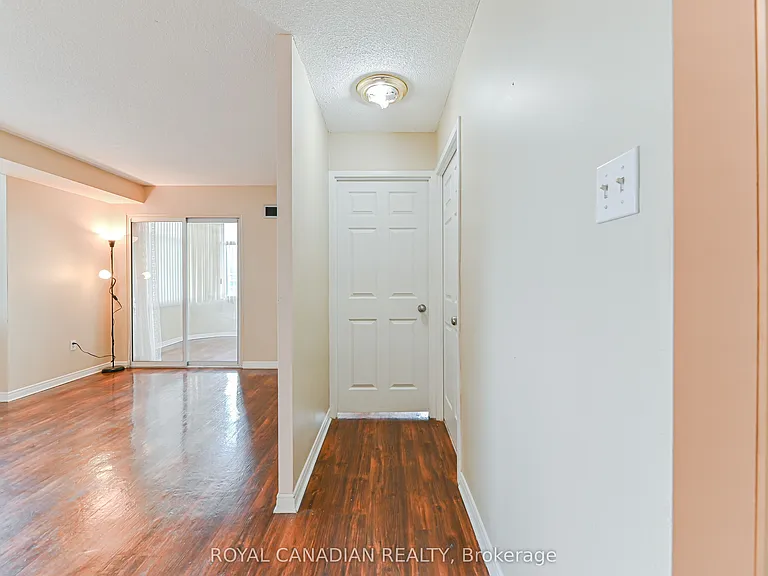 88 Alton Towers Cir #703 — Photo 16