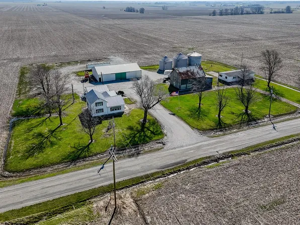 7634 N 1st St, Altamont, IL 62411