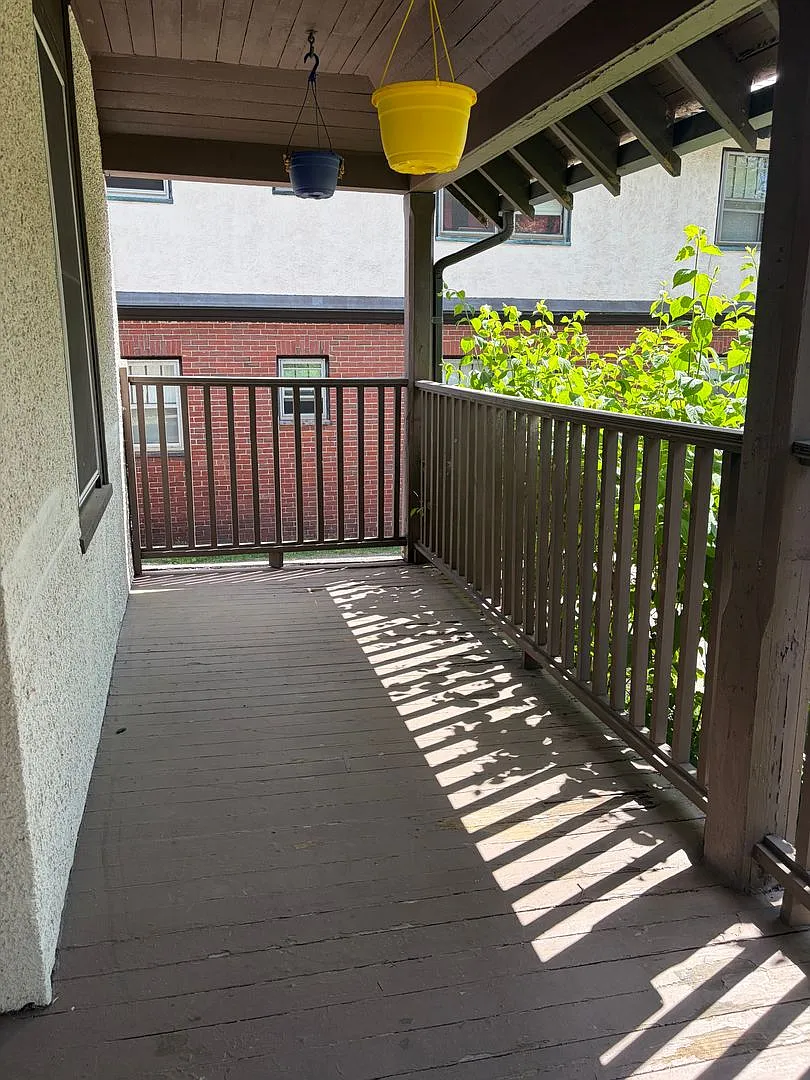 No Brokers Fee, Large Single-Family House on Mt Auburn. Could be Furnished, Office, Fee Laundry ,... — Photo 4