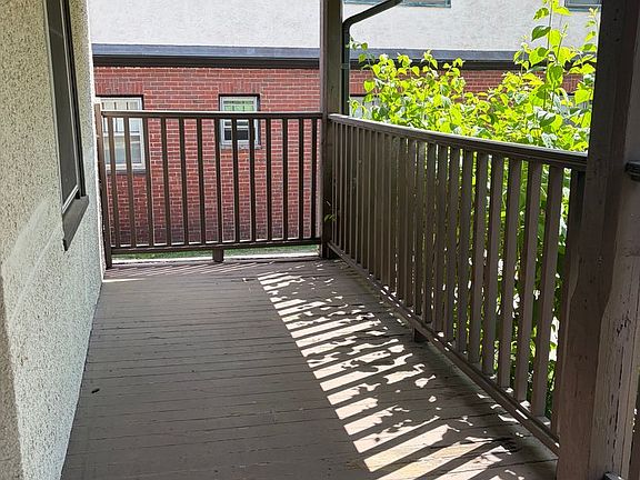 4th image of 92 Mount Auburn St #92