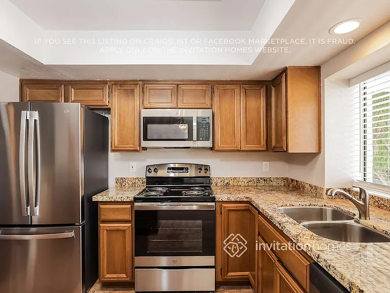 415 W Grandview Rd — Photo 6
