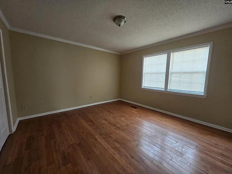 208 Sagamare Rd — Photo 17