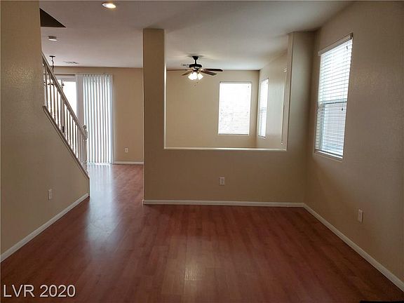 3rd image of 2421 Courlan Dr