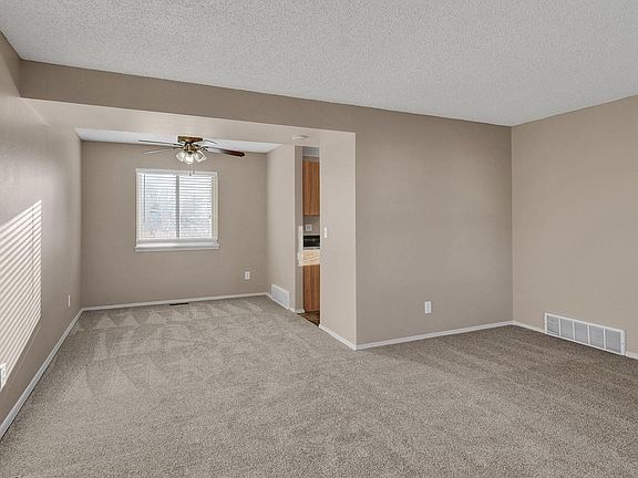 Dining room (view from living room)