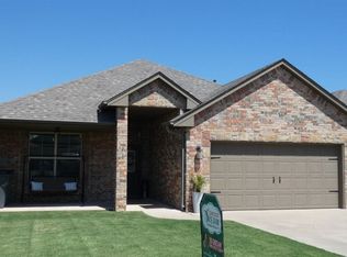 906 SW 80th St, Lawton, OK 73505