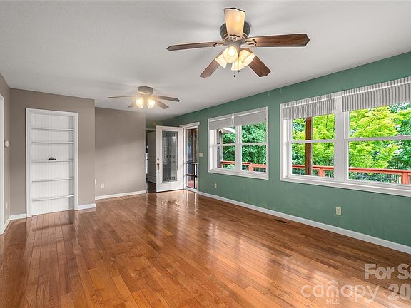 4th image of 847 N Lakeside Dr