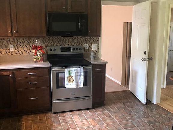 3rd image of 10520 Ni River Dr