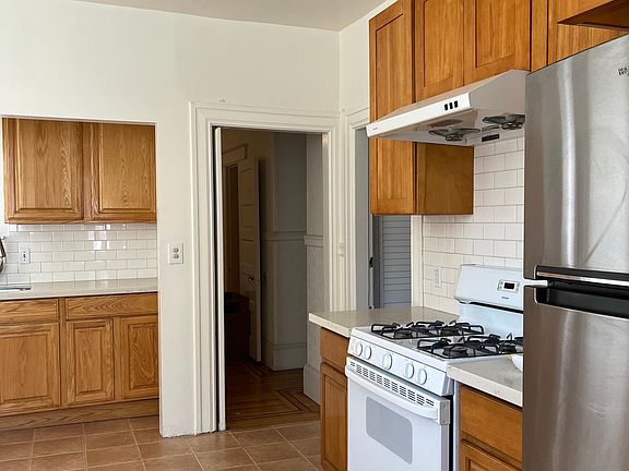 4th image of 4021 24th St #B