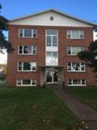 2 bed, 800 sqft, $1,600 — Photo 2