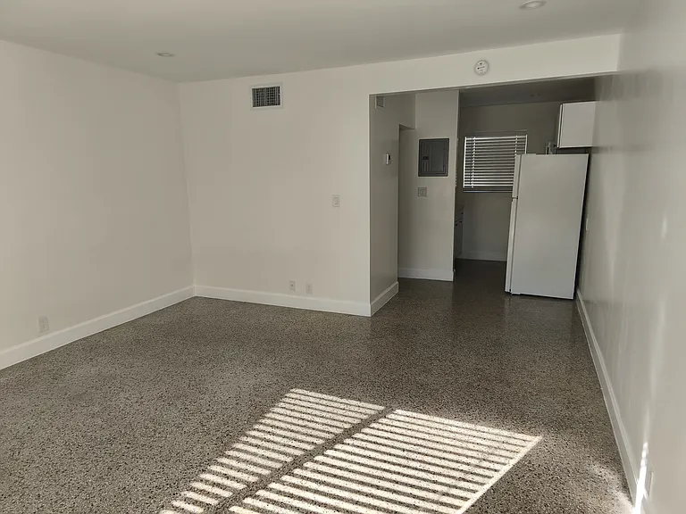 3070 SW 27th Ln #6 — Photo 18