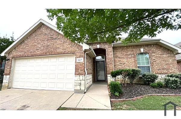 Building Photo - 3217 Chesington Dr