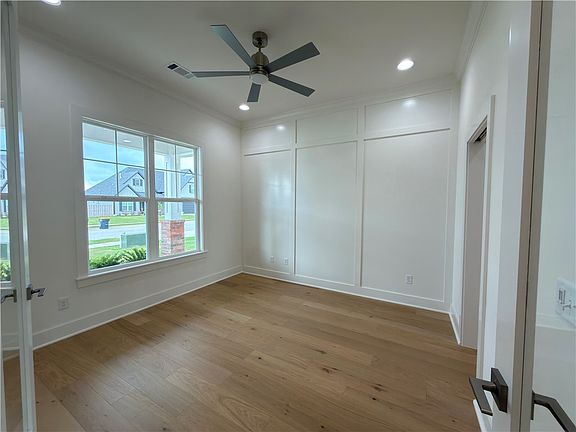 4th image of 2708 Lunar Ave