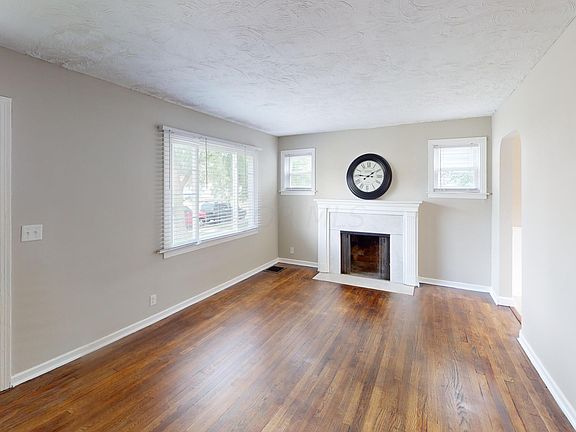 3rd image of 1175 E 26th Ave