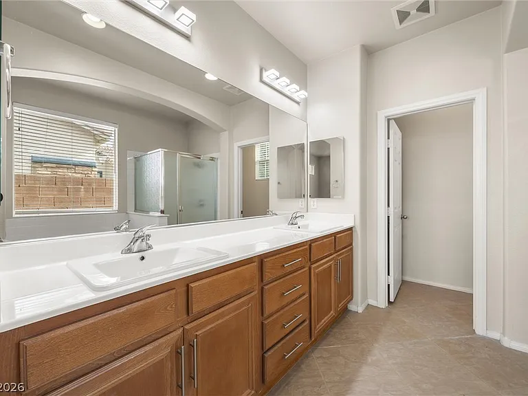 428 Eternity St — Photo 19