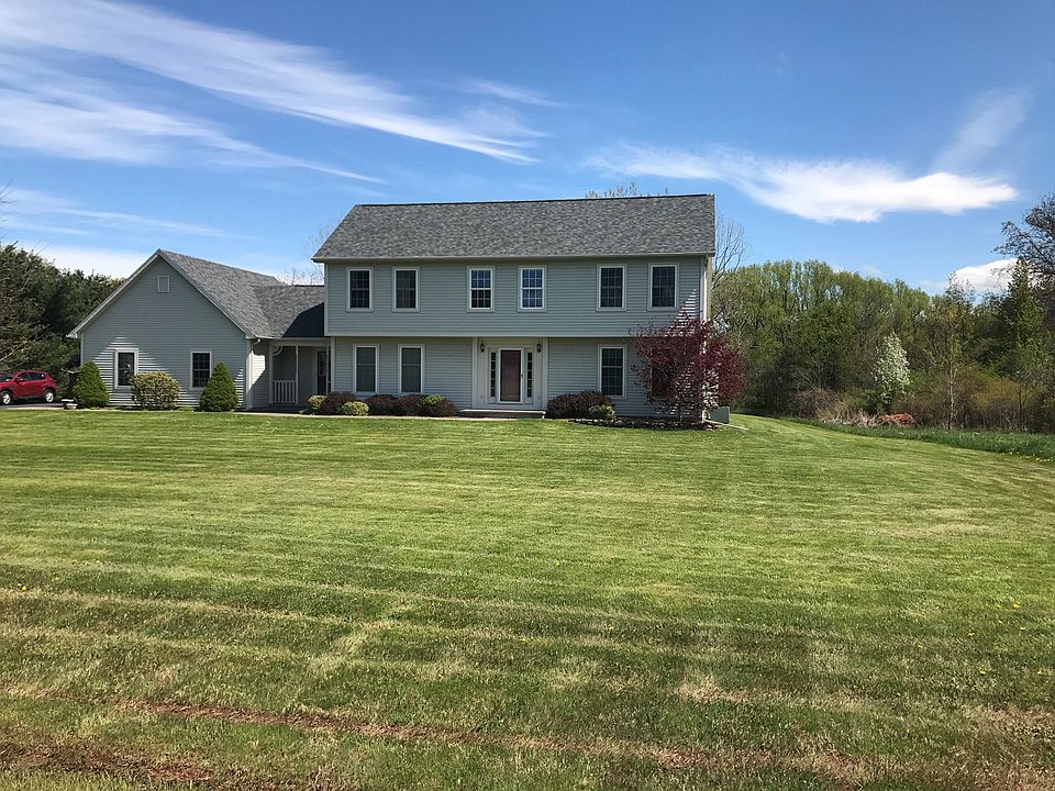 1st image of 74 Deertrack Ln