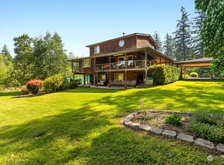 9515 Sunrise Rd, Blaine, WA 98230