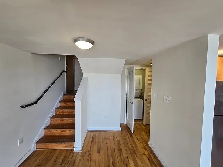 14 W Broad St #208 — Photo 4