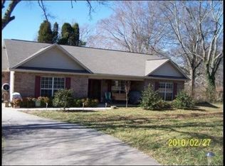 517 Genie Davis Dr, Maryville, TN 37801