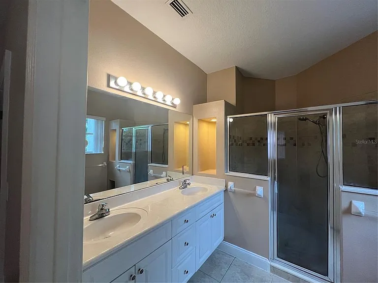 20 Woodfield Dr — Photo 13