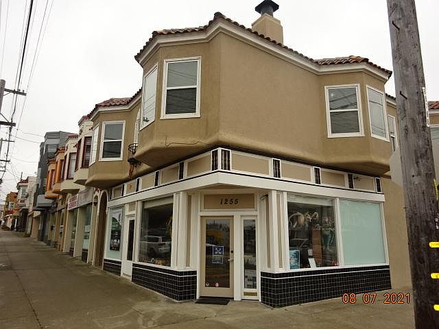 1st image of 1251 Vicente St
