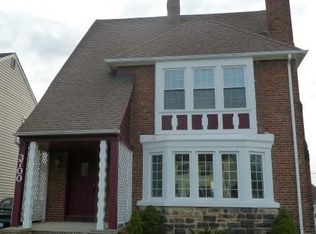 3700 Strathavon Rd, Shaker Heights, OH 44120