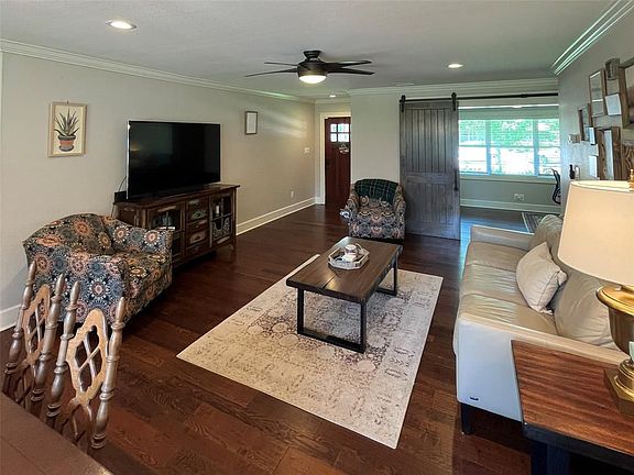 2nd image of 9617 Pine Lake Dr