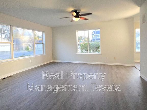 4th image of 2101 Eastwood Way