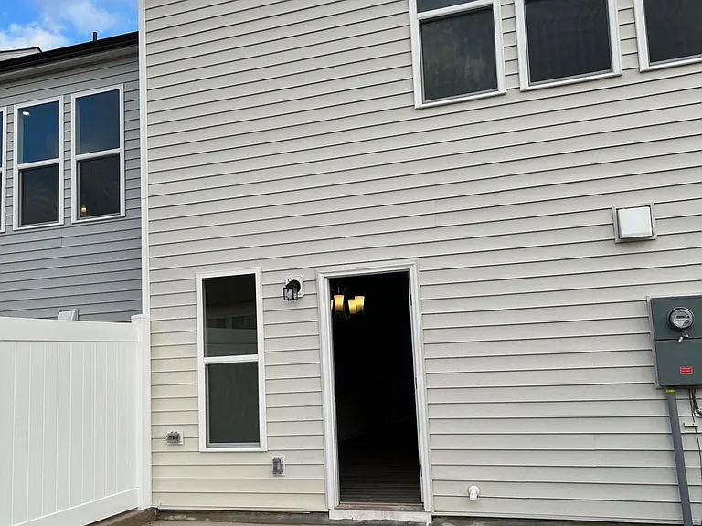 1406 Smoky Mountains St — Photo 31