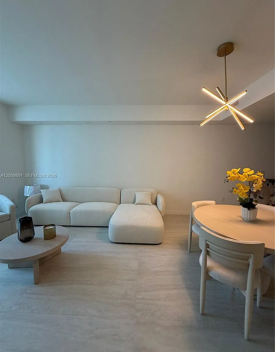 1 bed, 1.0 bath, $5,500 — Photo 3