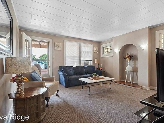 2nd image of 3112 Elroy Ave #9523988