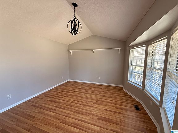 4th image of 190 Crawford Dr
