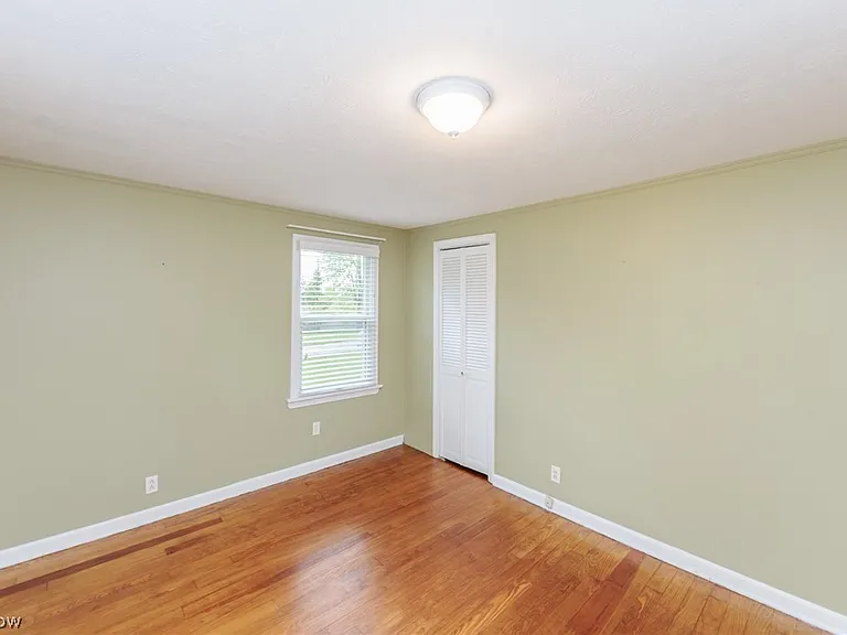 7381 Portage St — Photo 23
