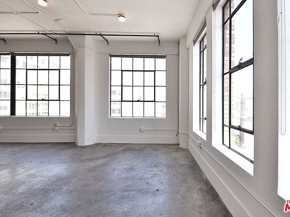 4th image of 315 E 8th St APT 406
