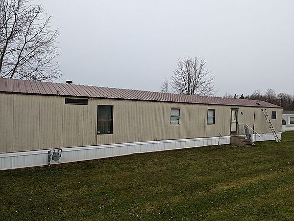 2nd image of 208 Timberlake Dr